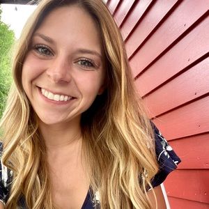 Meet your Posher, Mackenzie